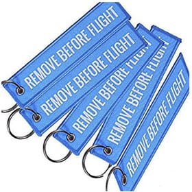 Llavero remove before flight azul