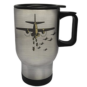 taza de avion bombardero