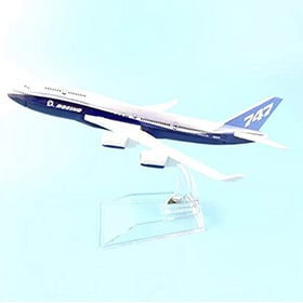 miniatura boeing 747